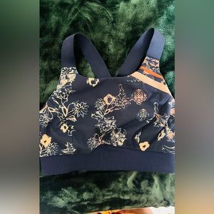 Free People Movement  Athletic Sports Bra Size XS Navy Blue Floral